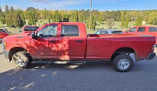 2024 RAM 2500 Tradesman Crew Cab 4x4 8' Box