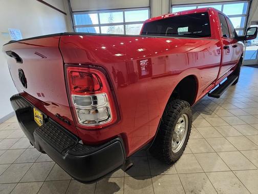 2024 RAM 2500 Tradesman Crew Cab 4x4 8' Box