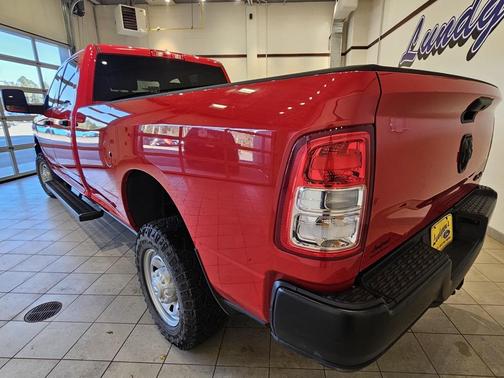 2024 RAM 2500 Tradesman Crew Cab 4x4 8' Box