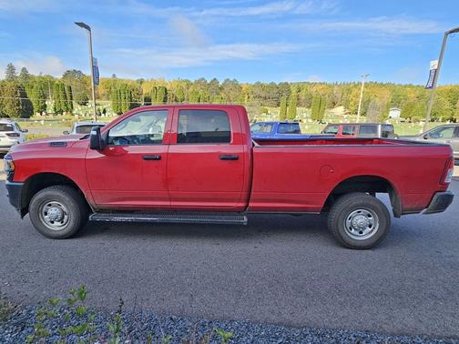 2024 RAM 2500 Tradesman Crew Cab 4x4 8' Box
