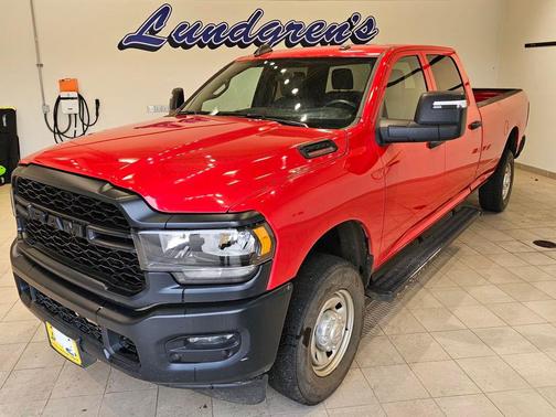 2024 RAM 2500 Tradesman Crew Cab 4x4 8' Box