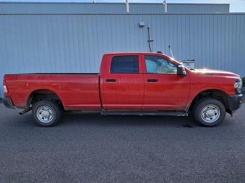 2024 RAM 2500 Tradesman Crew Cab 4x4 8' Box