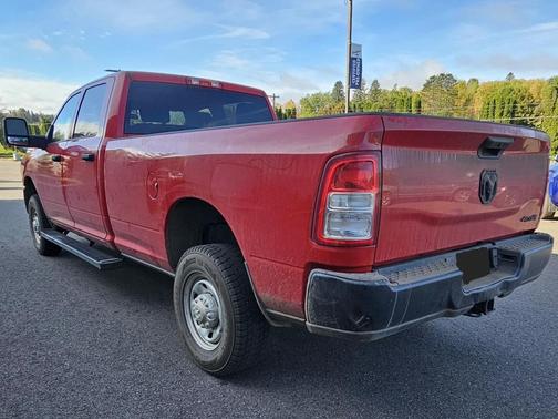 2024 RAM 2500 Tradesman Crew Cab 4x4 8' Box