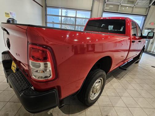 2024 RAM 2500 Tradesman Crew Cab 4x4 8' Box