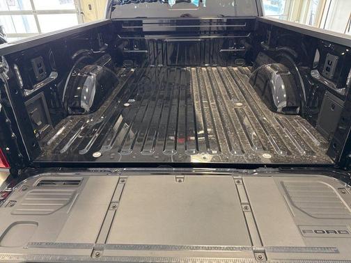 Agate Black Metallic 2026 Ford F-150 XLT