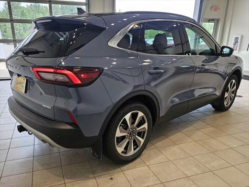 2025 Ford Escape Platinum