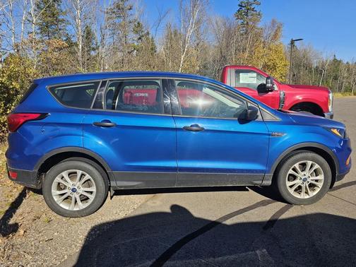 2019 Ford Escape S