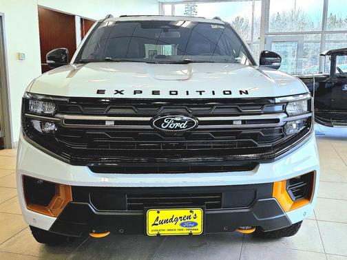 Space Silver Metallic 2025 Ford Expedition Tremor