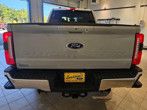 Avalanche 2026 Ford F-350 Lariat