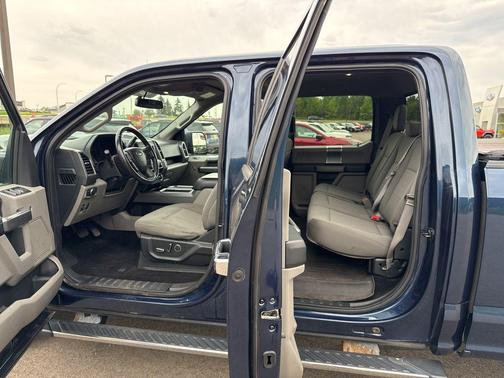 Blue 2018 Ford F-150 XLT