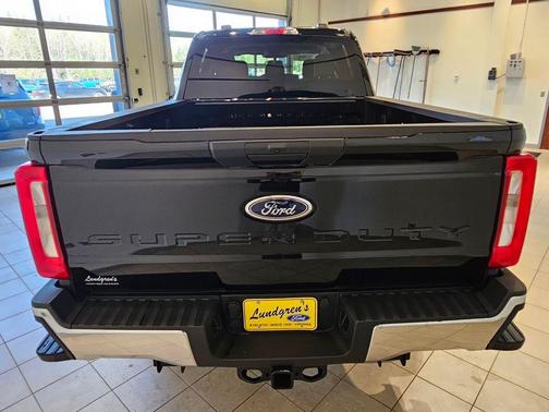 Agate Black Metallic 2026 Ford F-350 XLT