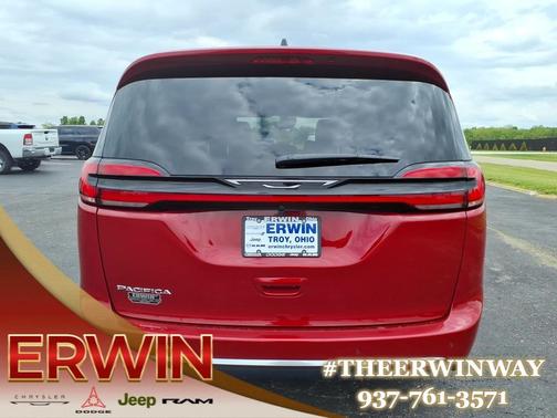 Red Hot Pearlcoat 2027 Chrysler Pacifica L