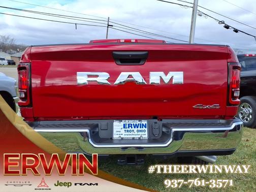 2026 RAM 2500 Tradesman Crew Cab 4x4 6'4' Box