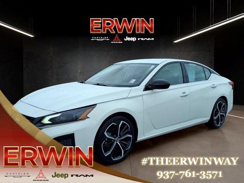 White 2024 Nissan Altima SR FWD