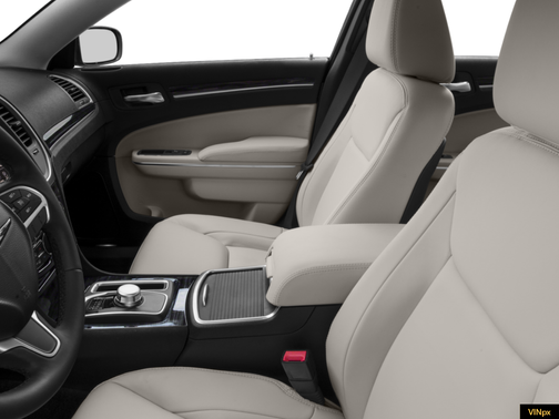 2017 Chrysler 300 Limited