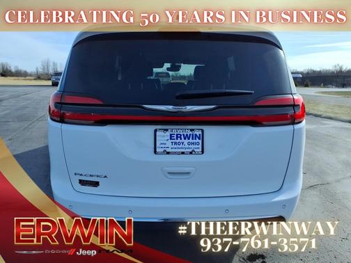 2024 Chrysler Pacifica Touring L