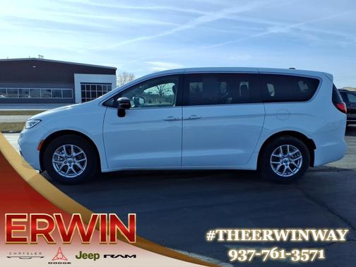 2024 Chrysler Pacifica Touring L