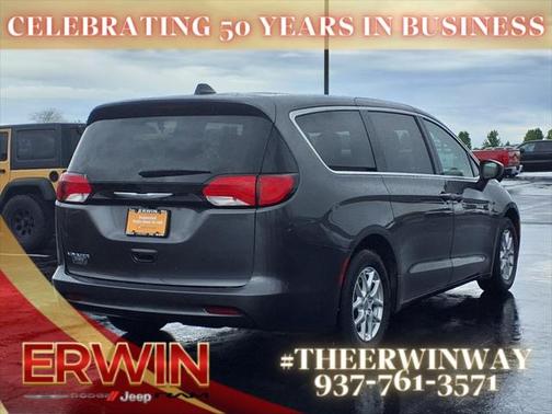2023 Chrysler Voyager LX