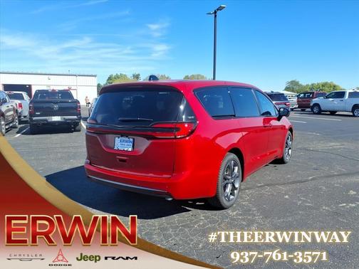 2026 Chrysler Pacifica L