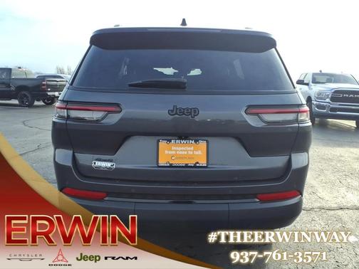Baltic Gray Metallic Clearcoat 2023 Jeep Grand Cherokee L Altitude
