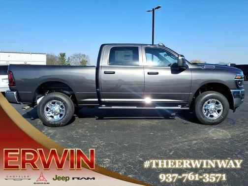2026 RAM 2500 Tradesman Crew Cab 4x4 6'4' Box