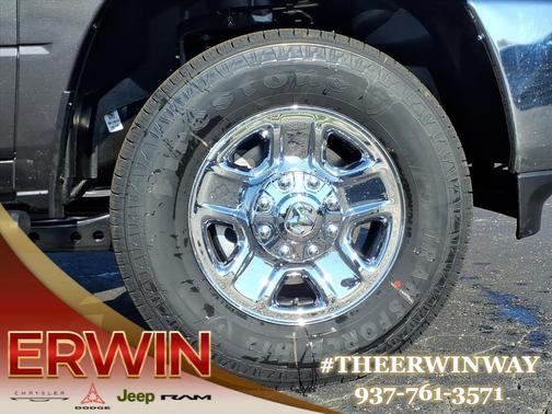 2026 RAM 2500 Tradesman Crew Cab 4x4 6'4' Box