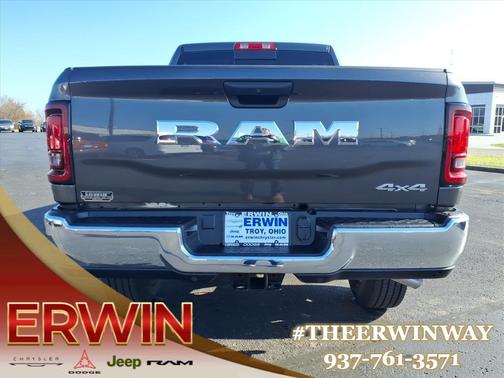 2026 RAM 2500 Tradesman Crew Cab 4x4 6'4' Box