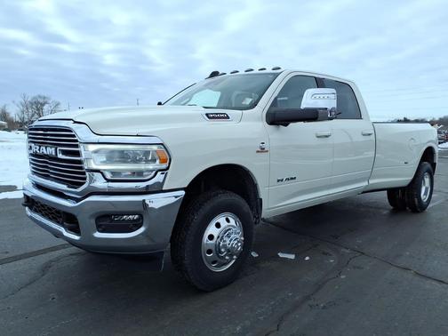 2023 RAM 3500 Laramie Crew Cab 4x4 8' Box