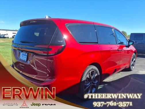 2026 Chrysler Pacifica L