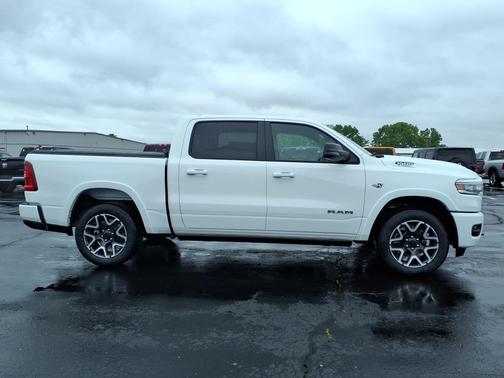 Bright White Clearcoat 2026 RAM 1500 Laramie