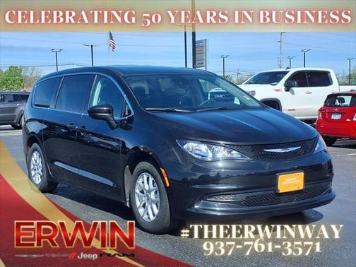 2023 Chrysler Voyager LX