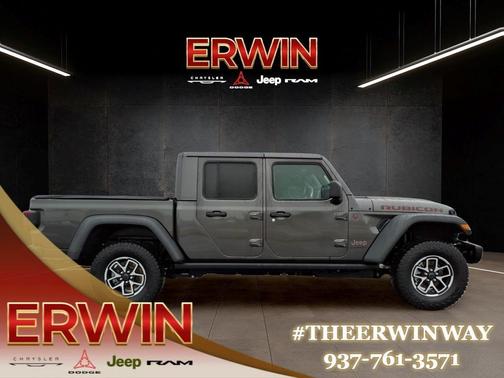 Granite Crystal Metallic Clearcoat 2026 Jeep Gladiator Rubicon