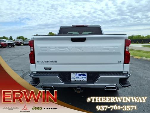 Summit White 2022 Chevrolet Silverado 1500 LT