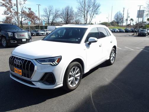 2023 Audi Q3 Premium 45 TFSI S line quattro Tiptronic