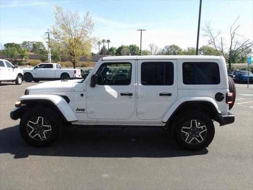 2025 Jeep Wrangler 4-Door Sahara 4x4