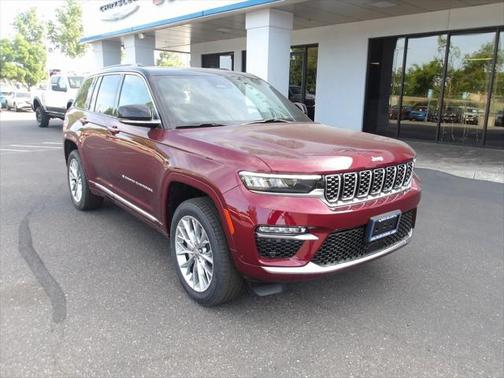 2025 Jeep Grand Cherokee Summit