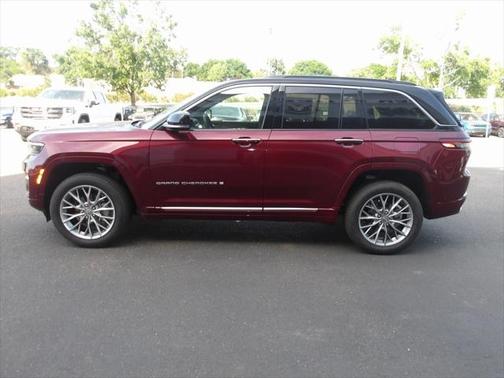 2025 Jeep Grand Cherokee Summit