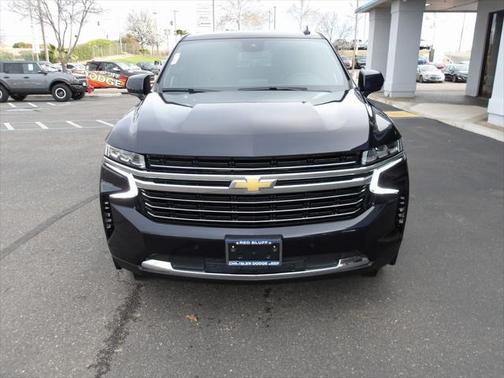 2023 Chevrolet Suburban LT