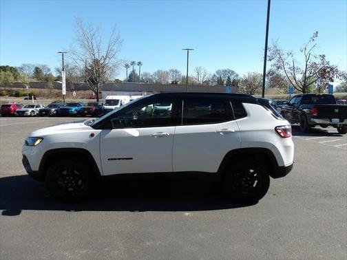 2023 Jeep Compass Trailhawk