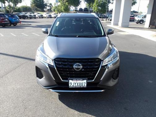 2022 Nissan Kicks SV