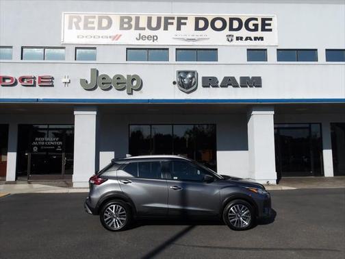 2022 Nissan Kicks SV
