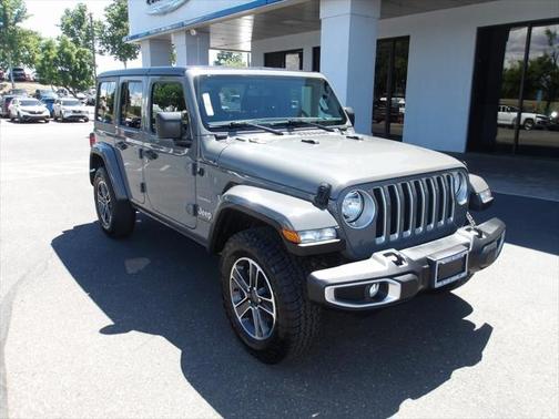 2023 Jeep Wrangler 4-Door Sahara 4x4