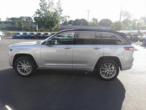 2025 Jeep Grand Cherokee Summit