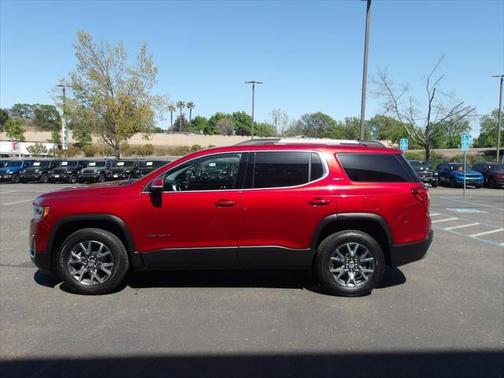 2023 GMC Acadia AWD SLT