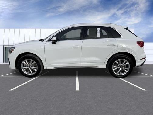 2025 Audi Q3 45 S line Premium