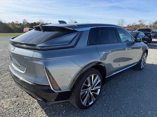 2024 Cadillac LYRIQ Luxury