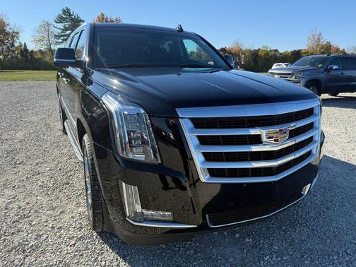 2017 Cadillac Escalade ESV Luxury