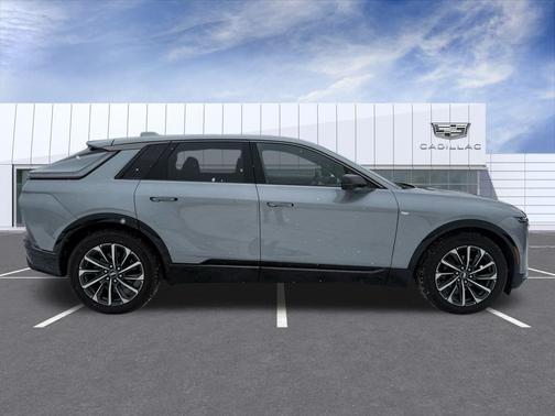 2024 Cadillac LYRIQ Sport