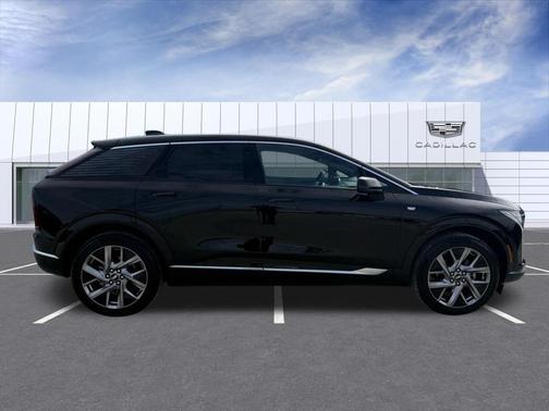 2025 Cadillac OPTIQ Luxury