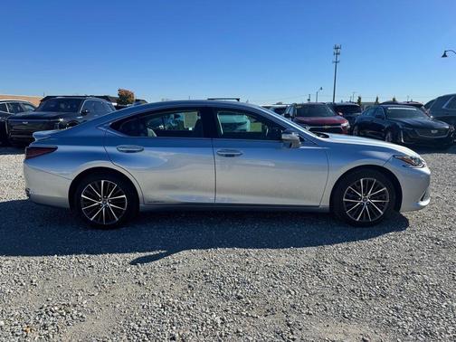 2022 Lexus ES 300h 300H